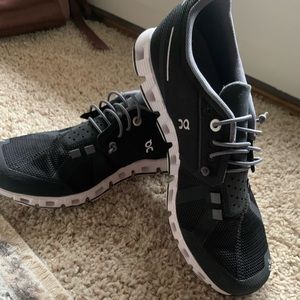 On Cloud 2.0 running shoes
